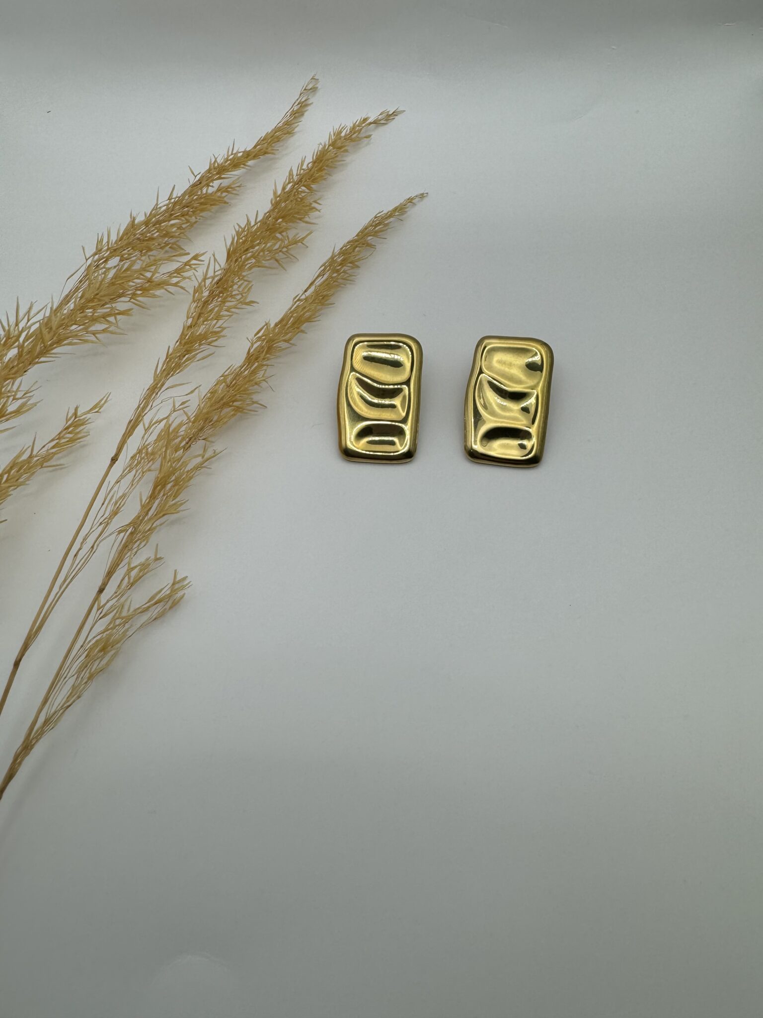 Gold Rocks