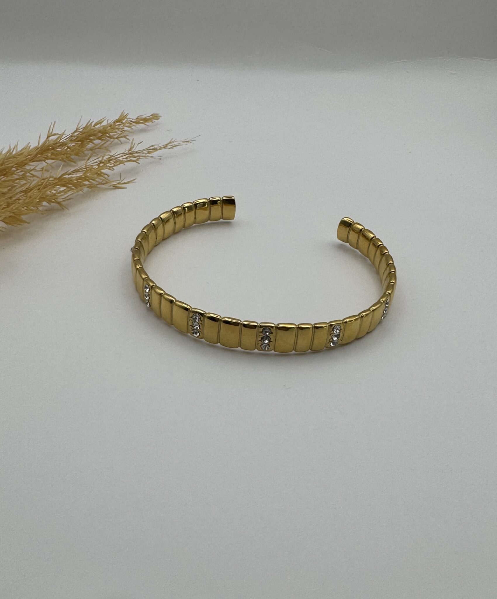 Crist Bangle Gold
