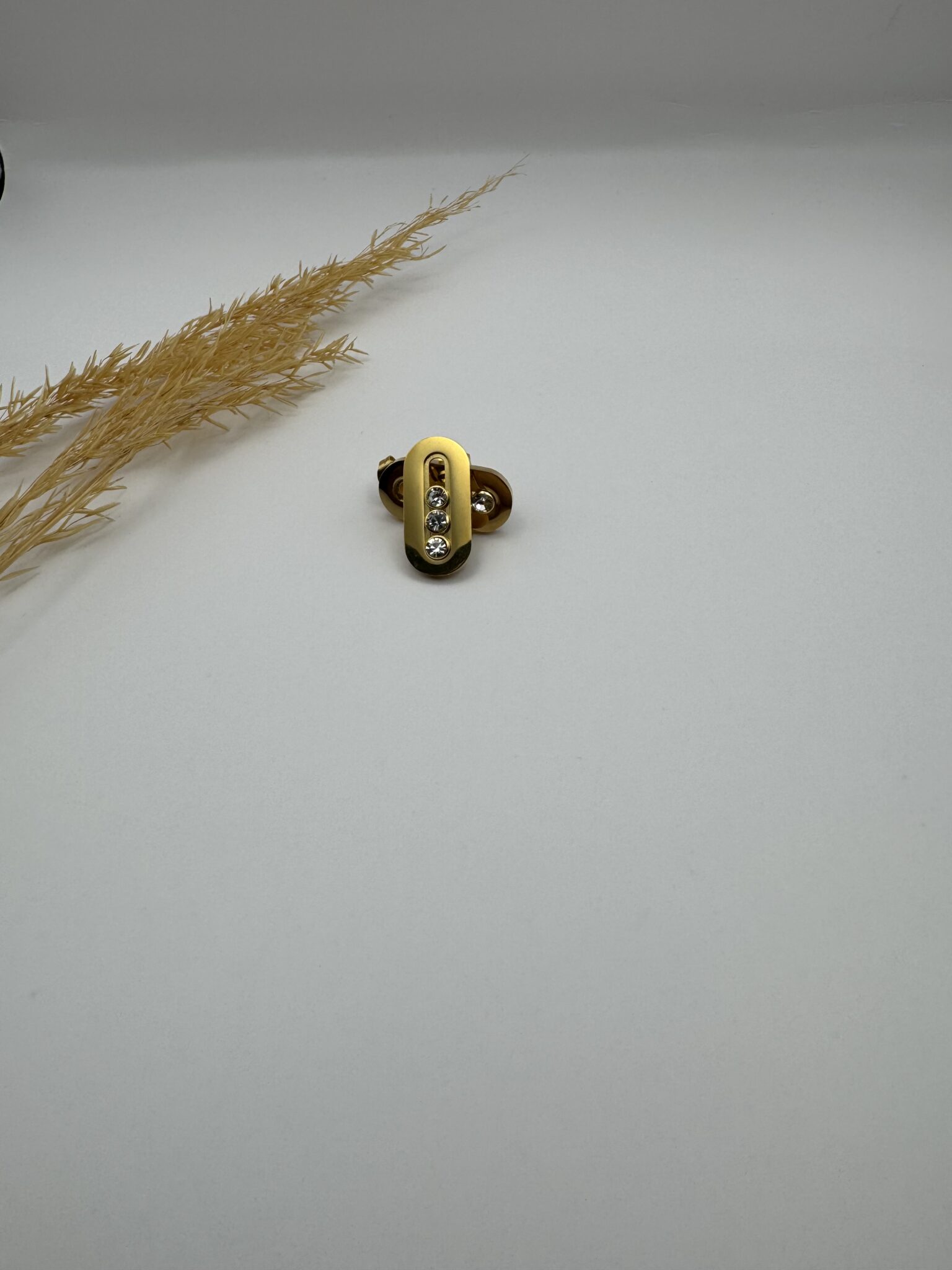 Dutchess Gold Earrings