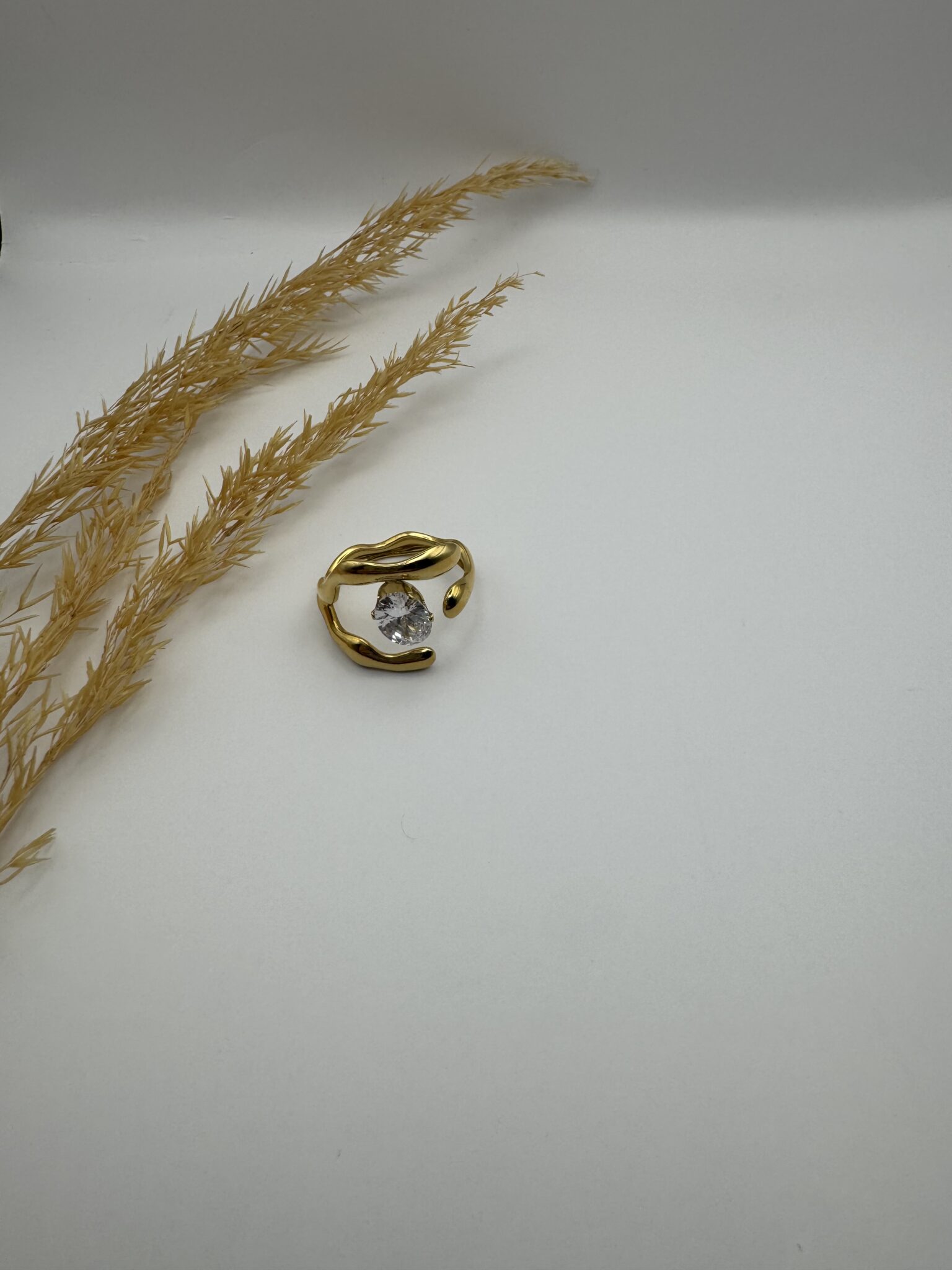 Avel Ring